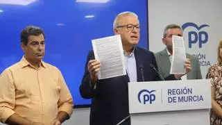 Lío con Bernabé en un área de acceso restringido: "Vuelven las peores prácticas del franquismo"