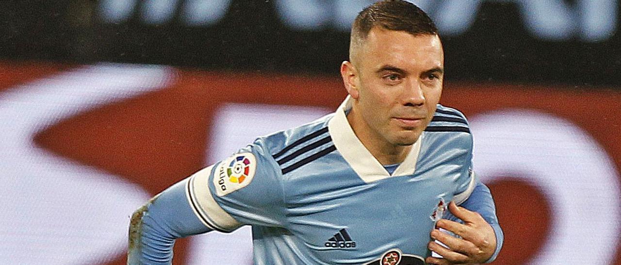 Iago Aspas celebra un gol ante el Cádiz en Balaídos durante esta temporada. // RICARDO GROBAS