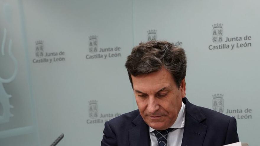 El consejero portavoz, Carlos Fernández Carriedo, comparece en rueda de prensa tras el Consejo de Gobierno. | Rubén Cacho / Ical