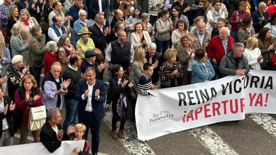 Domínguez, con Suárez Costa, en la reciente manifestación sobre el tráfico en A Barca.