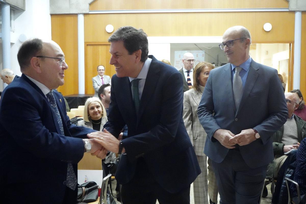 El consejero de Economía y Hacienda y portavoz, Carlos Fernández Carriedo, participa en la presentación del Plan de Actuaciones en materia de Sostenibilidad Empresarial 2025-2027