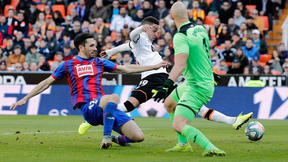 El valencianista Rodrigo se pierde la Supercopa