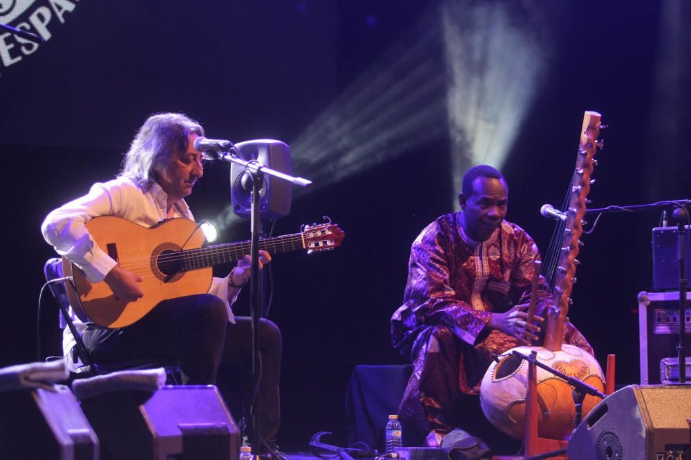 Tindersticks, Toumani Dibaté y los hermanos Carmon