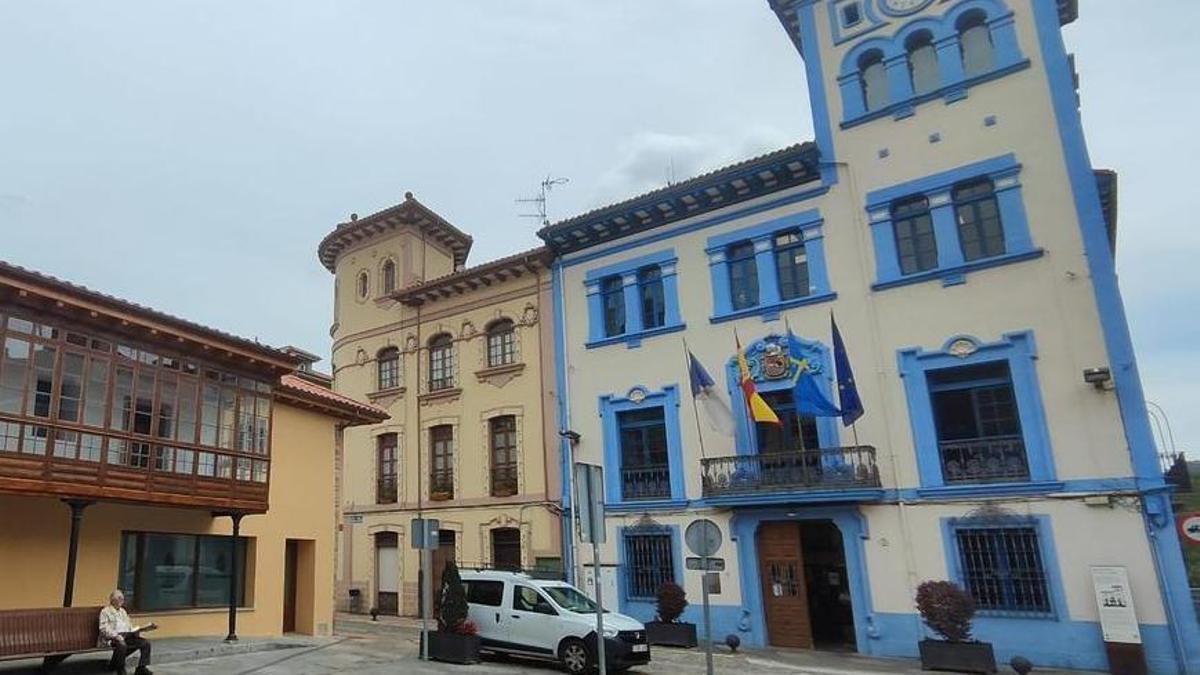 Vista del Ayuntamiento de Grado.