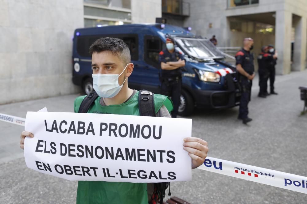 La PAH Girona-Salt denuncia «una allau» de desnonaments sense data a Girona