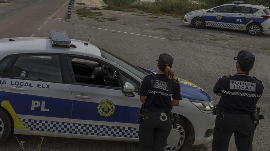 Detenido en Torrellano por llevar DNI falso y un inhibidor de frecuencias en el maletero del coche