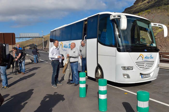 Apertura del primer tramo de la carretera de La ...