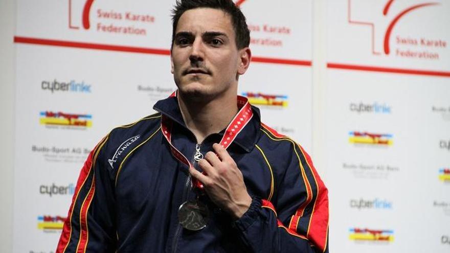 Damián Quintero