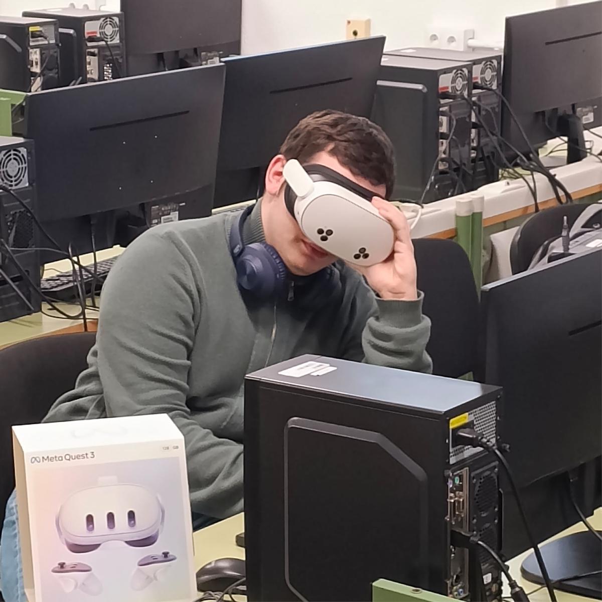 En el instituto se imparten cuatro ciclos formativos.