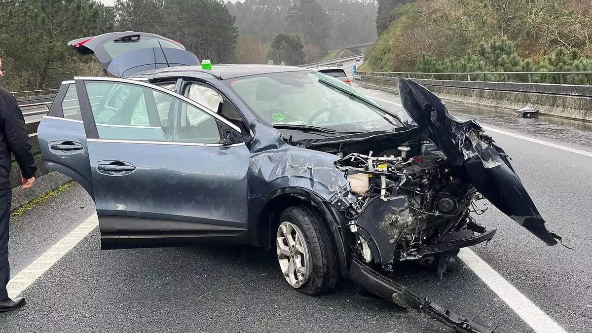 Heridos tres policías nacionales de Vigo tras sufrir un accidente en la AP-9 cuando regresaban de ser condecorados