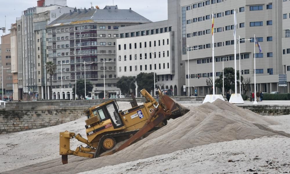 Reconstrucción de la duna en la playa de Riazor