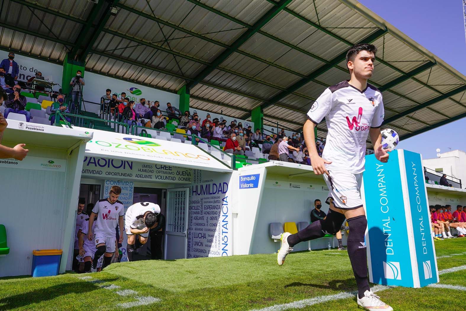 El triunfo del Pozobblanco ante el Córdoba B, en imágenes