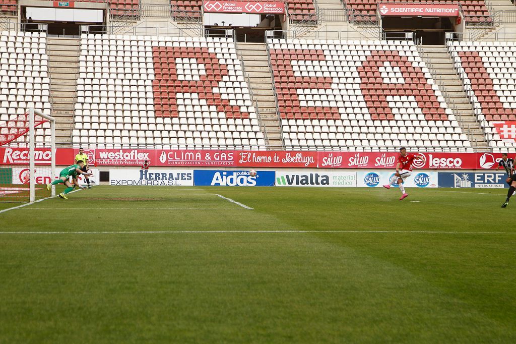 El Real Murcia no levanta cabeza (0-0)