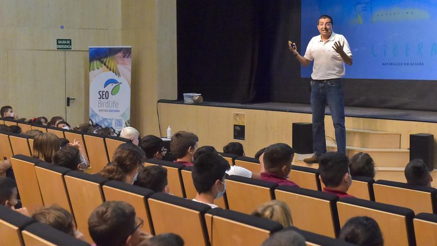 El documental &#039;Aves de Canarias&#039; completa un proyecto educativo de 200 alumnos de Ingenio