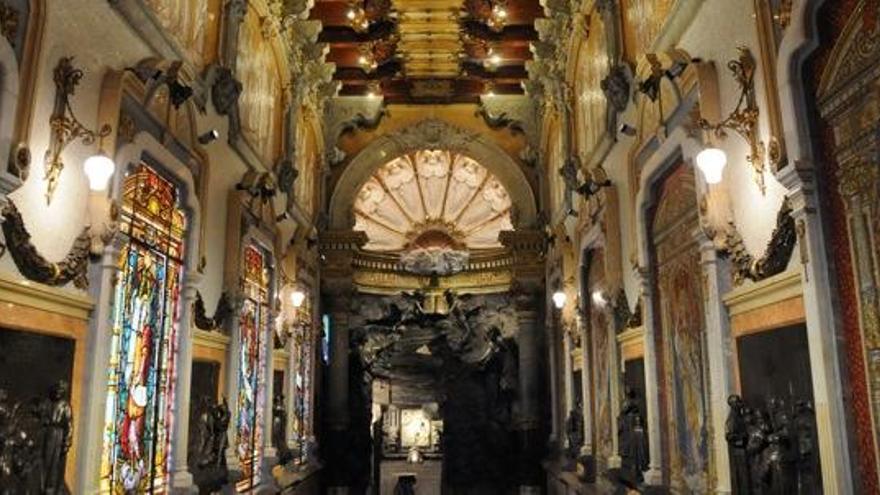 Interior de la Cova de Sant Ignasi, a Manresa.