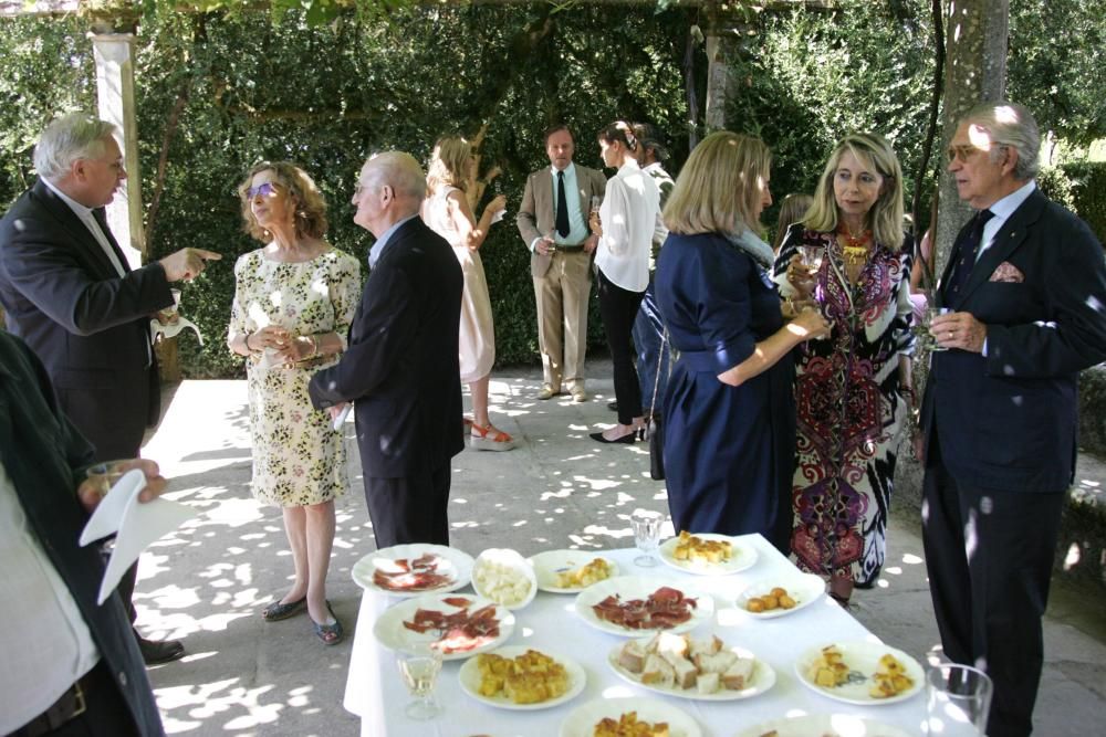 El Pazo da Oca reúne a la nobleza, política y cultura en torno a su celebración del Sagrado Corazón