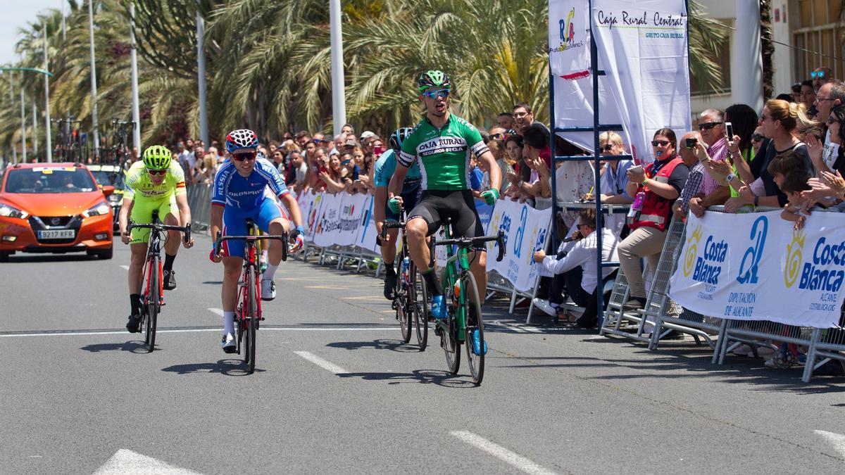 Etapa de la Vuelta a Alicante en la edición de 2018.