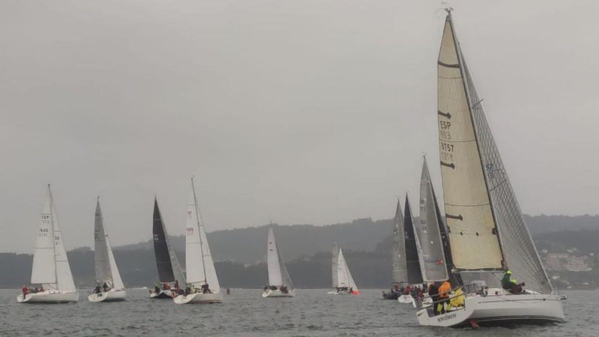 Flota durante la primera jornada de competición. |  // FDV