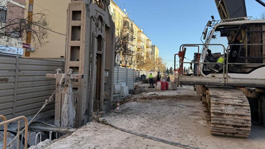 La asociación de comerciantes denuncia que un 60% de los negocios de la Macarena cerrarán por las obras del Metro