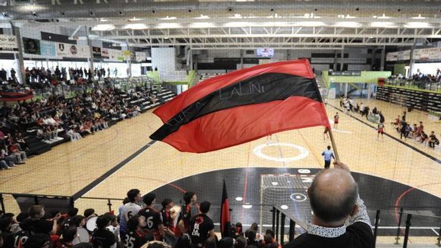 Ambiente de gala en el multiusos Lalín Arena, feudo del Disiclín. | BERNABÉ/JAVIER LALÍN