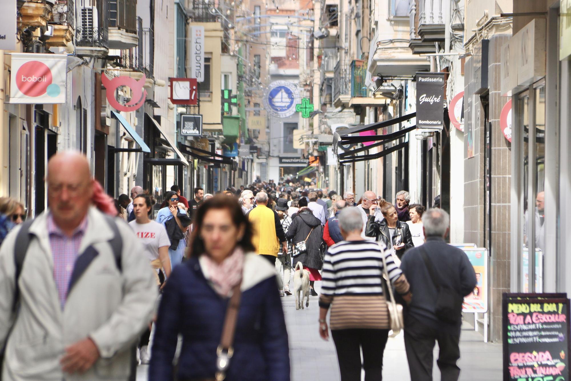 El carrer del Mar de Badalona, eje comercial de la ciudad