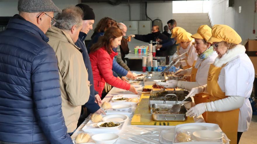 La Fiesta de las Coles con Buche congrega a más de 3.500 personas