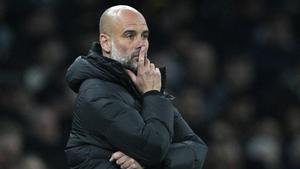 Pep Guardiola 
observa un partit del Manchester City. | DAVE SHOPLAND /AP