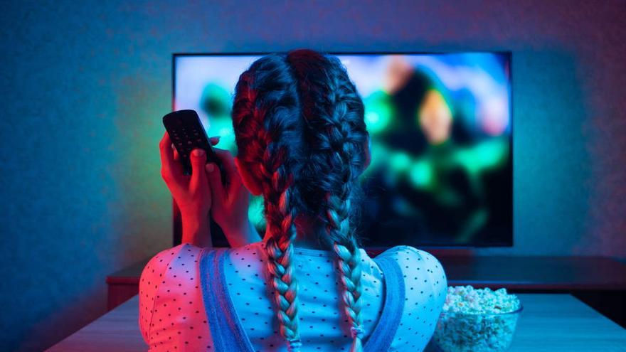 Los españoles consumieron un 16% más de televisión durante el primer año de la pandemia
