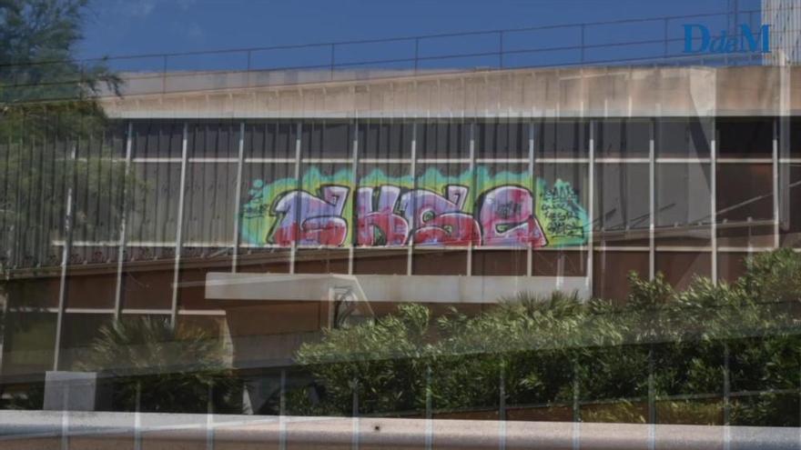 Diez años de abandono de Gesa: okupas, grafitis y una restauración que no llega