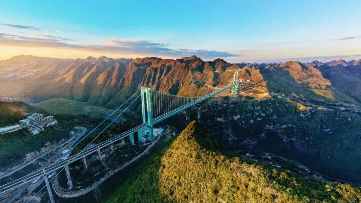 Así es el puente más alto del mundo que ha creado China
