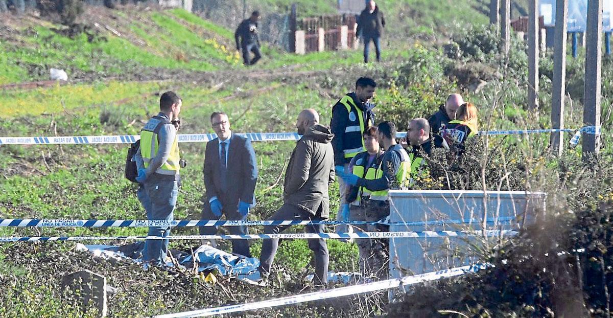 Despliegue en el lugar donde ocurrieron los disparos y la muerte, en la Navidad de 2023.