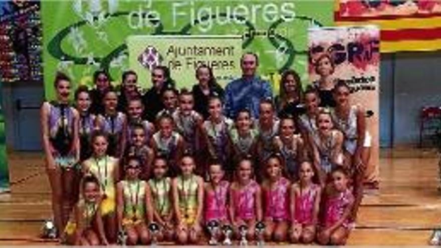 Mig miler de gimnastes competint a Figueres