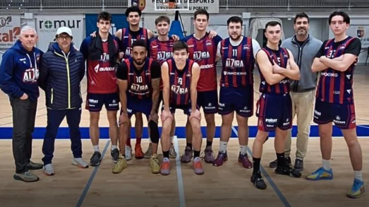 Los jugadores del NB Alzira en el partido contra el Alginet.