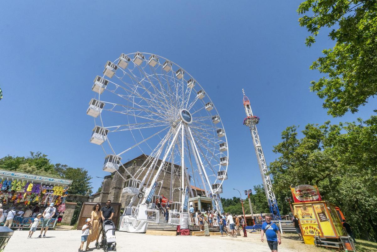 Tradición y fiesta llenan Santiago en el Día Grande de la Ascensión