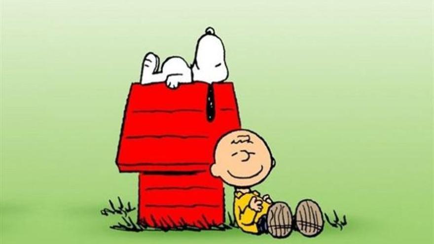 Charlie Brown y su compañero Snoopy