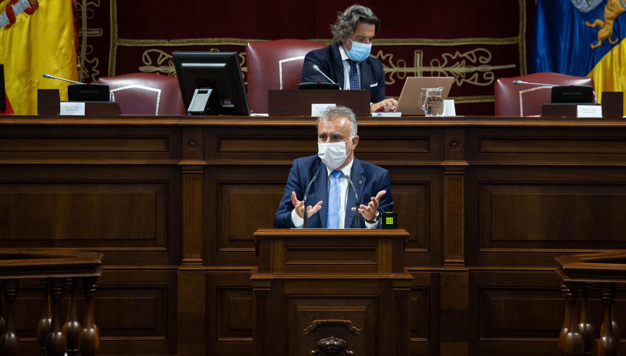 Pleno del Parlamento de Canarias