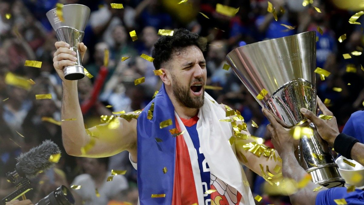 Vasilije Micic, con la Euroliga y el 'MVP' de la final