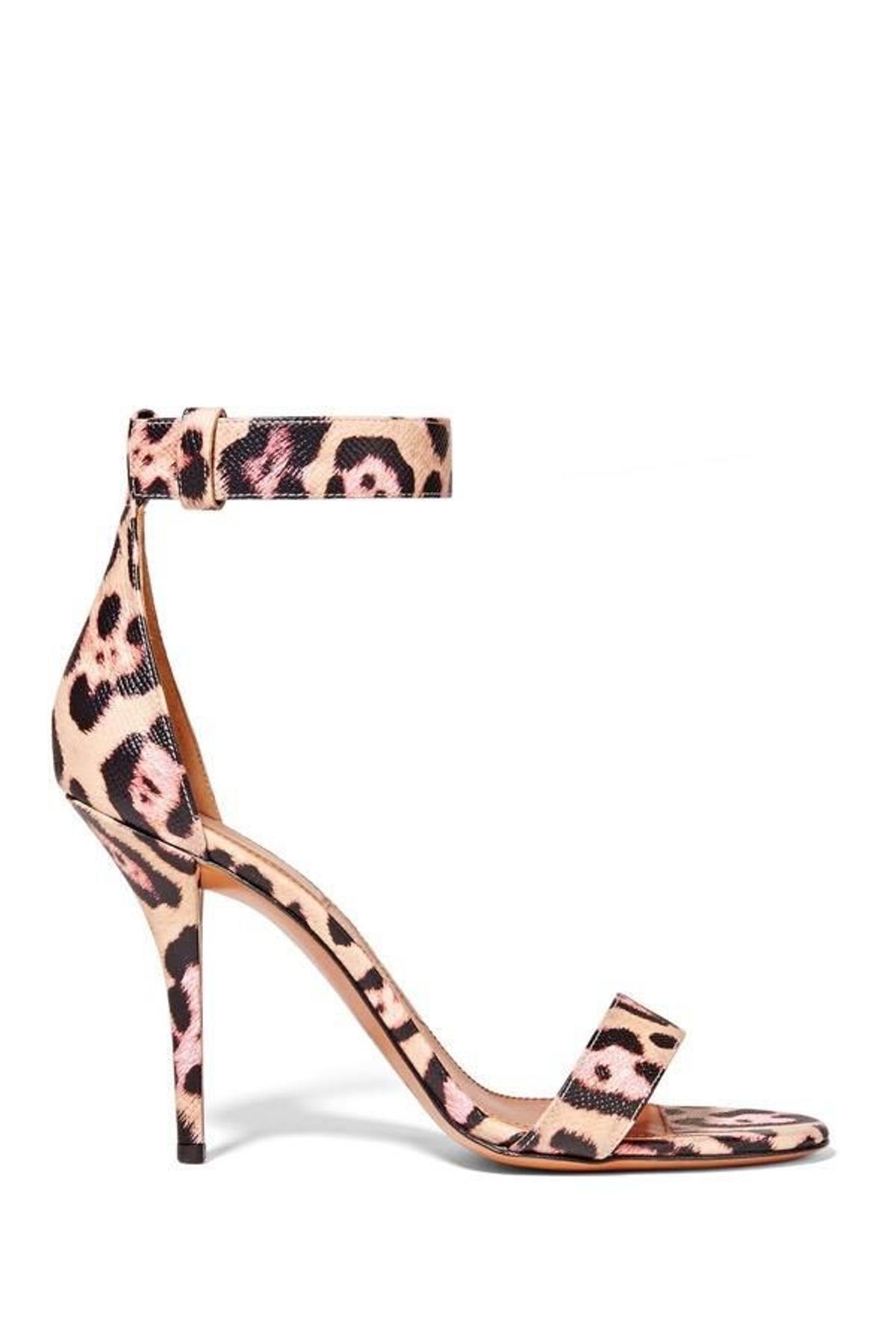 30 zapatos para asistir a una boda, con 'animal print'.