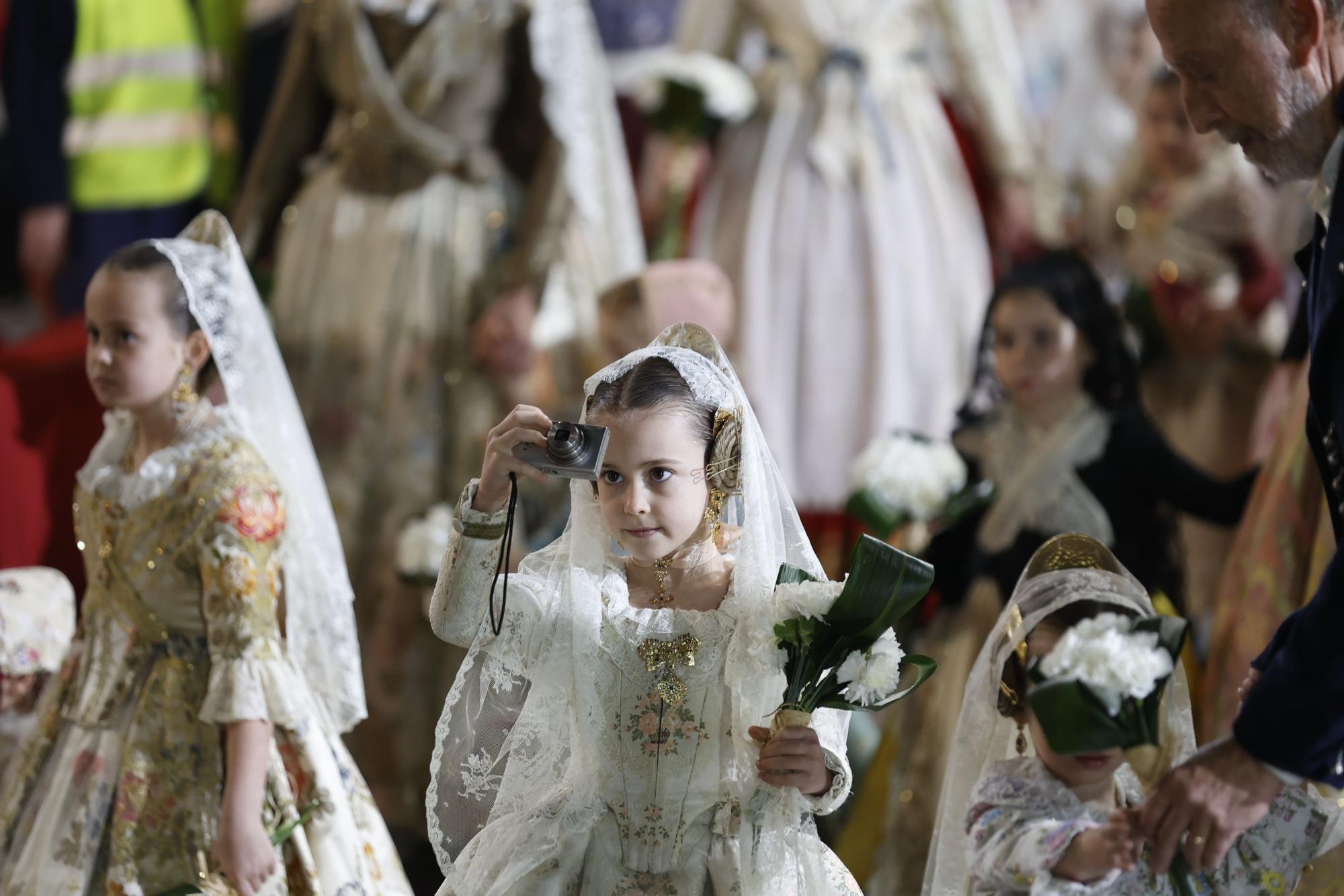 Ofrenda Fallas 2023 | Las fotos más emotivas y especiales del 17 de marzo