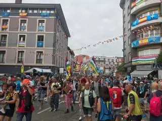 EN IMÁGENES: Ambientazo en la fiesta de Les Piragües por el Descenso Internacional del Sella.