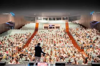 Maletas listas para viajar a Reino Unido e Irlanda: casi 200 alumnos dan el pistoletazo de salida al programa Vigo en Inglés 2026