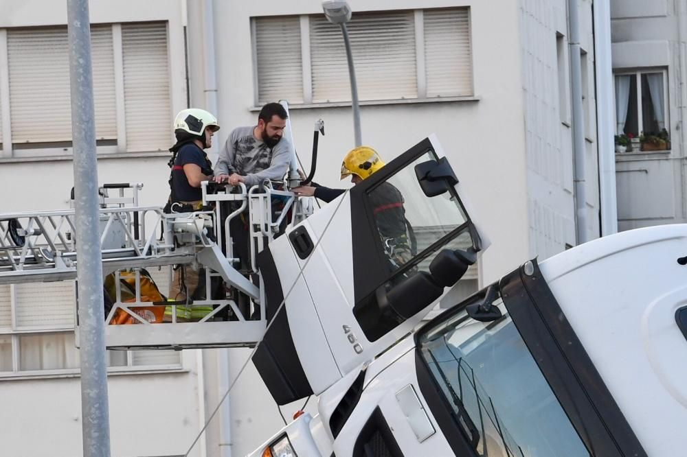 Vuelco de un camión en O Birloque