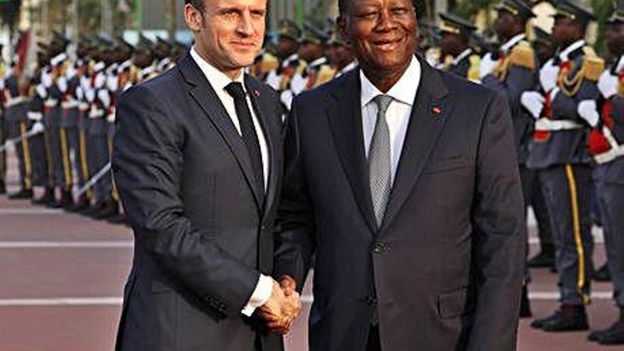 Macron, amb Alassane Ouattara, president de Costa d&#039;Ivori