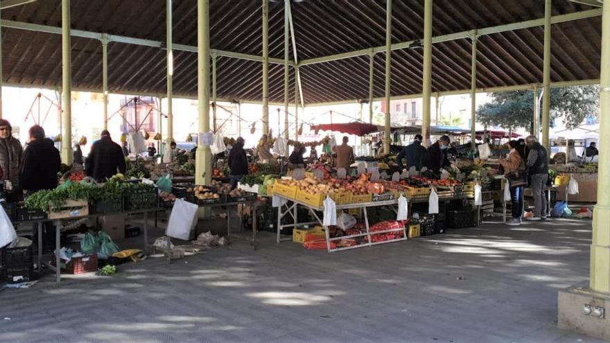 L&#039;Ajuntament de Figueres limita l&#039;accés al mercat de la fruita i verdura