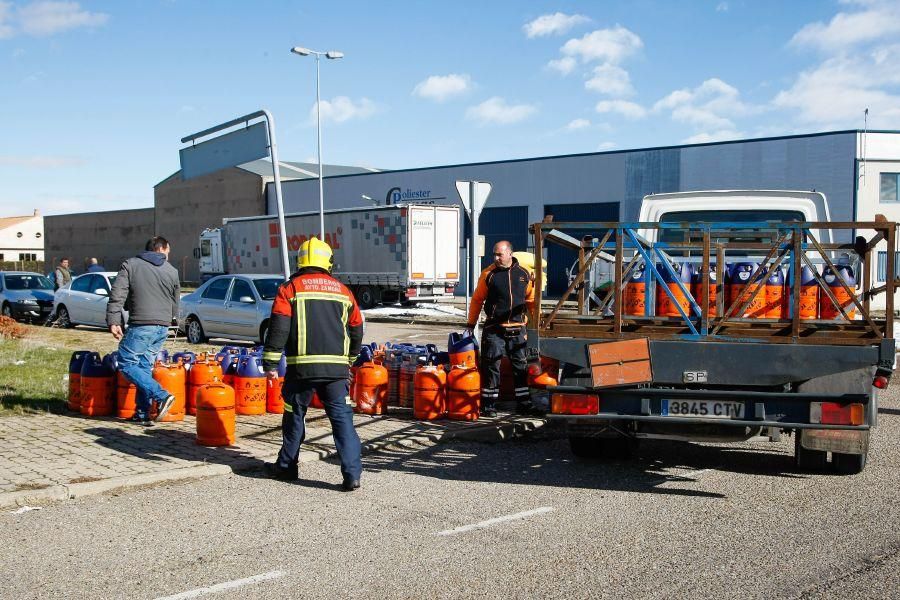 Accidente de dos camiones en Los Llanos (Zamora)