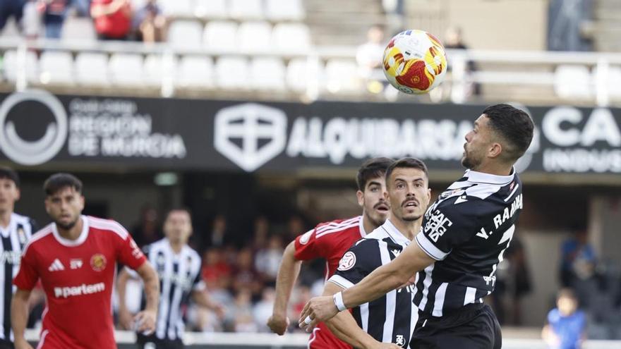 Un gol en el descuento acerca al FC Cartagena al play off