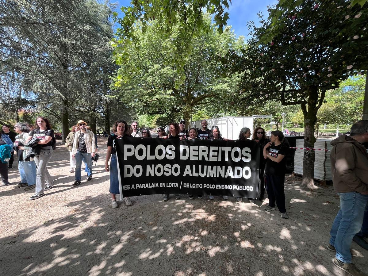 O Morrazo en la manifestación de docentes en Santiago