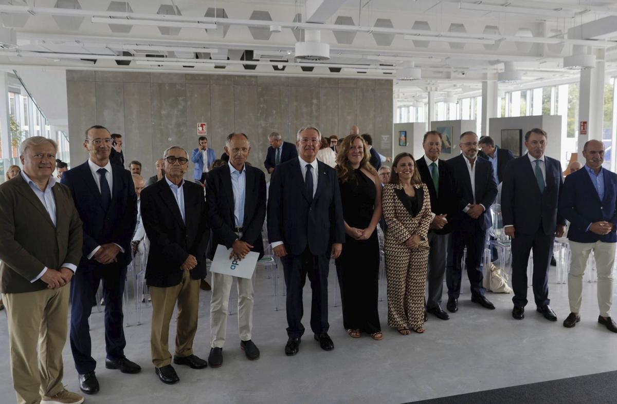Público asistente a la jornada en el pabellón de Caja Rural de Asturias. | MARCOS LEÓN