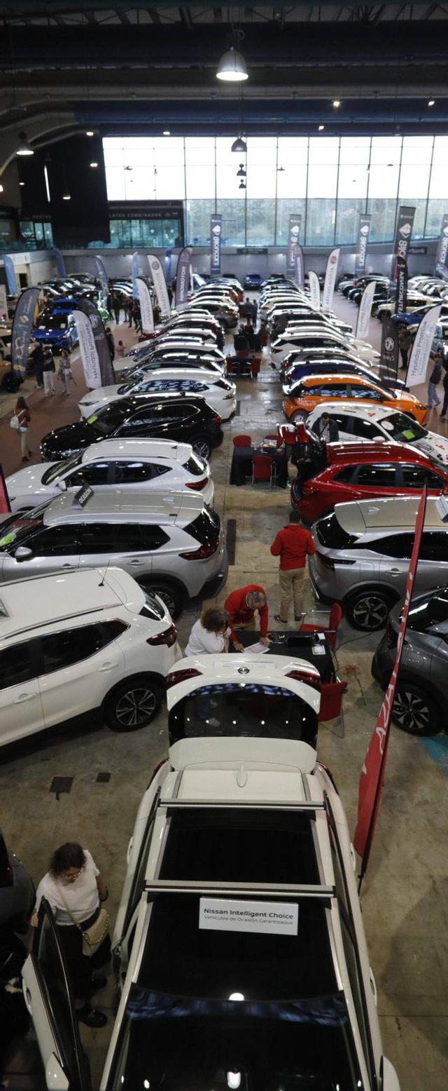 Una pasada edición de la feria Stock Auto en el pabellón de La Magdalena. | R. S.
