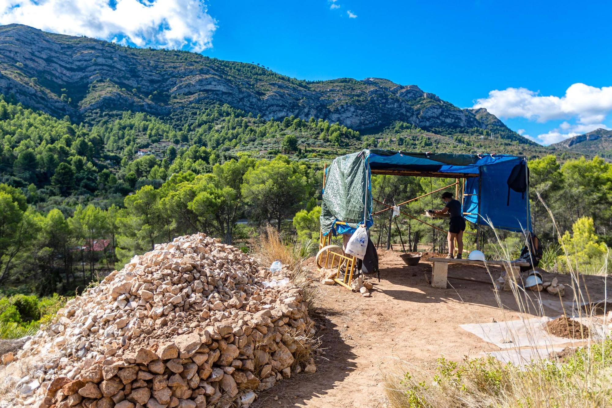 5.000 años enterrados en la Cova del Randero